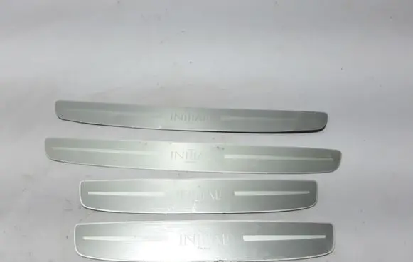 Renault Latitude (L70) Front sill trim cover