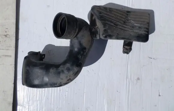 Suzuki Grand Vitara II Intake resonator RRJR01