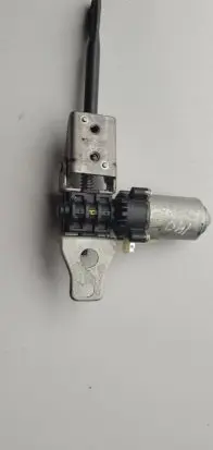 Hyundai i40 Seat adjustment motor 886813x002 MDSR1208080102D