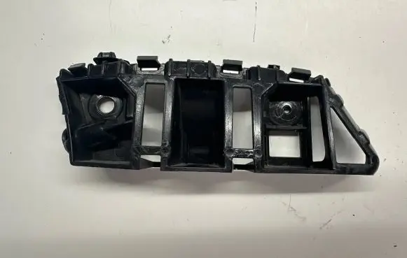 Volkswagen Tiguan Fender mounting bracket 5N0807184D