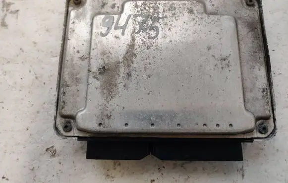 Volkswagen Transporter - Caravelle T4 Engine control unit/module 074906018C 0281010082 28SA4060