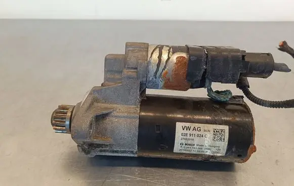 Volkswagen Tiguan Starter motor 02E911024C 27052014 0001153005