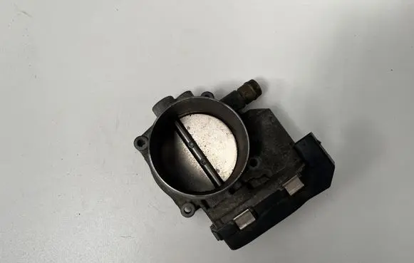BMW 5 F10 F11 Throttle valve 7597871