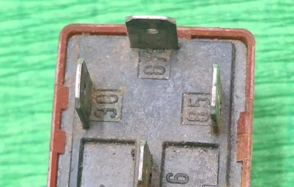 Ford Sierra Other relay 85BG6911AA 77180 V23134K6X42