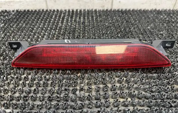 Dodge Durango III Third/center stoplight 05303754AF