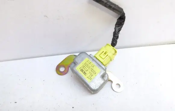 Mazda 323 F Airbag deployment crash/impact sensor B25D57KD0A