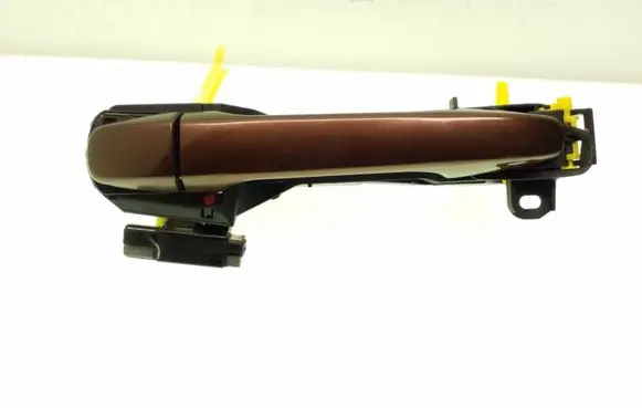 Toyota Avensis T270 Rear door exterior handle