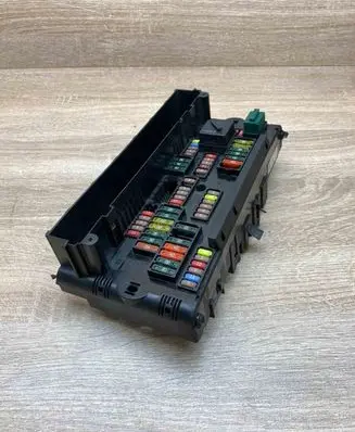 BMW 5 F10 F11 Fuse module 9252815 160612