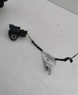 Mercedes-Benz C W205 Airbag deployment crash/impact sensor A2139051300
