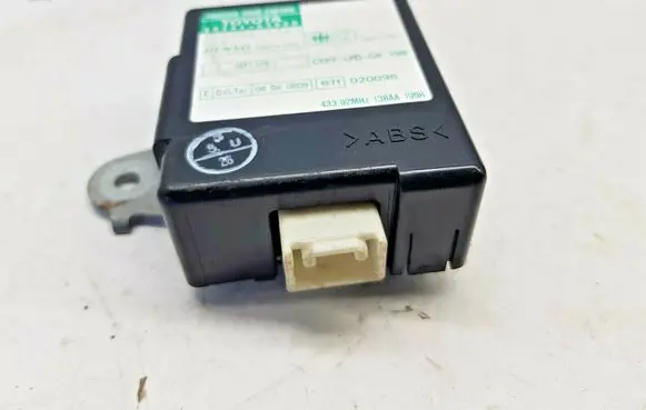 Lexus IS 200-300 Door control unit/module 8974153020