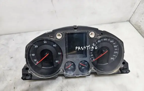 Volkswagen PASSAT B6 Speedometer (instrument cluster) A2C53194181