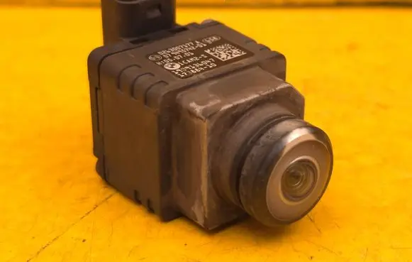BMW 3 G20 G21 Front bumper camera 9495742