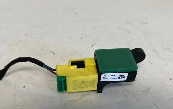 Volkswagen Tiguan Airbag deployment crash/impact sensor 8K0973323S