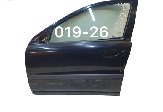 Volvo V70 Front door