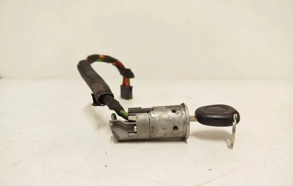 Renault Scenic I Ignition lock 7700419012