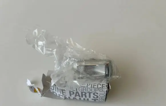 Dacia Sandero Front fender indicator light 261651140R