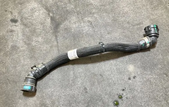 Land Rover Evoque II Engine coolant pipe/hose L8D28D238AC