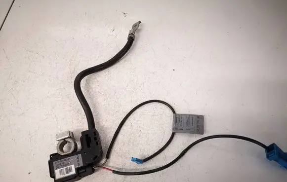 BMW 3 E90 E91 Positive cable (battery) 6112921595201 14945110