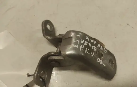 Toyota Avensis Verso Front door upper hinge