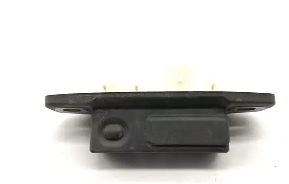 Toyota Yaris Cross Tailgate/boot open switch button 