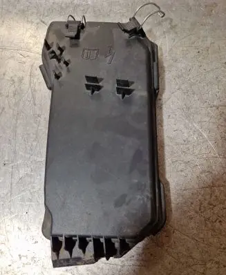 Mercedes-Benz C W204 Fuse box cover A2045400082