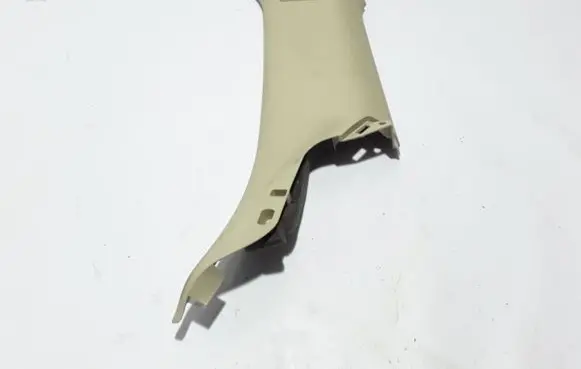 (D)pillar trim (top)