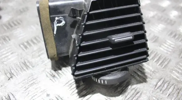 Renault Laguna III Dashboard side air vent grill/cover trim