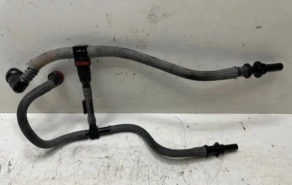 Citroen C5 Fuel injector supply line/pipe 
