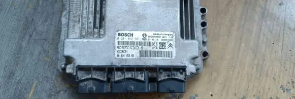 Citroen C4 I Engine control unit/module 9653958980 0281012981 9663476380