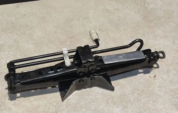 BMW X3 E83 Lift Jack 3403642 3403150 71103403150