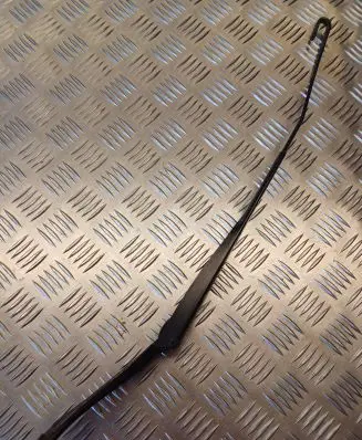 Renault Megane II Front wiper blade arm 8200036916 8200036915