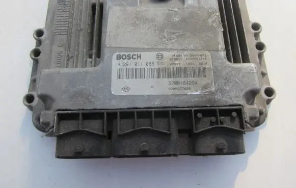 Renault Megane II Engine control unit/module 8200184294