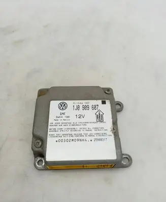 Volkswagen PASSAT B5 Airbag control unit/module 1J0909607 25980317 5WK4199