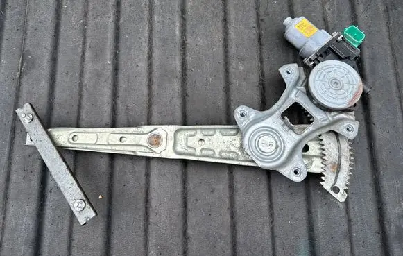 Infiniti FX Rear door window regulator with motor 827311BN0A