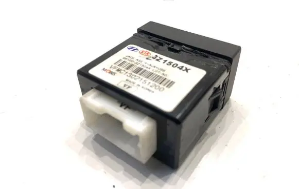Hyundai i40 USB socket connector 961203Z1504