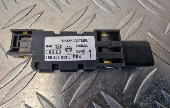 Audi A8 S8 D3 4E Airbag deployment crash/impact sensor 4B0959643E
