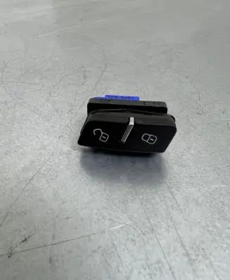 Volkswagen Touareg II Central locking switch button 7P6962126A