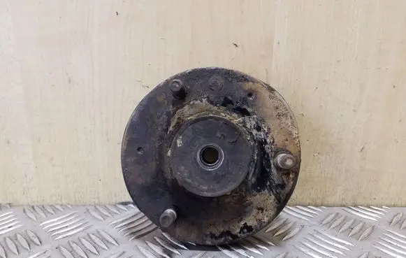 KIA Sorento Coil spring mount 