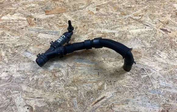 Land Rover Range Rover Evoque L551 Engine coolant pipe/hose LR135415