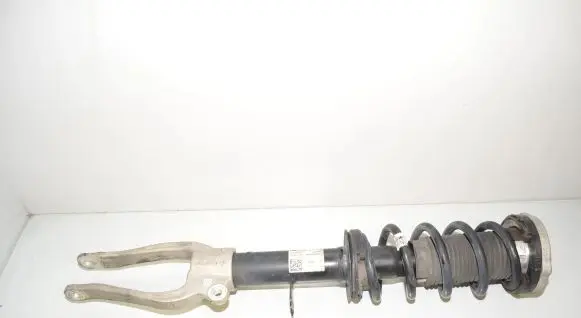 BMW 5 G30 G31 Front shock absorber/damper 6875621 31316875621 6866258
