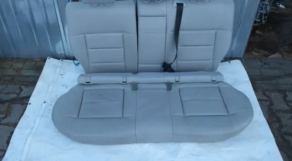 Mercedes-Benz E W212 Second row seats 