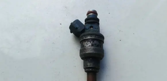 Mazda MX-6 Fuel injector INP480
