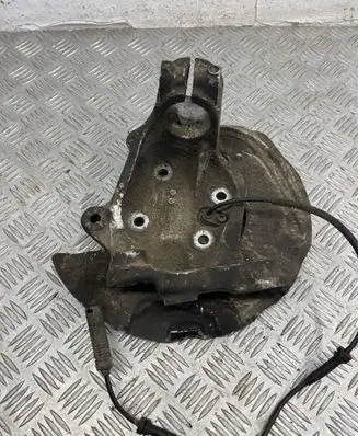 BMW 3 E90 E91 Front wheel hub 6764443