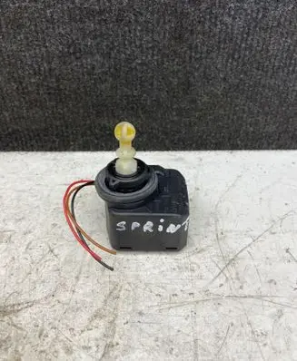 Volkswagen Crafter Headlight level adjustment motor 008830