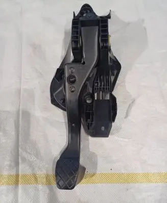 Volkswagen PASSAT B8 Brake pedal 5Q2721058AP