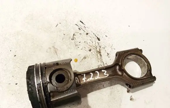 Opel Omega B2 Piston with connecting rod 0107200