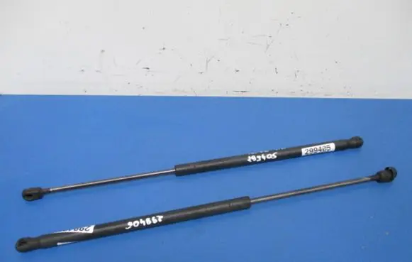 Ford Fusion Shock absorber/damper mounting bracket 