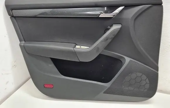 Skoda Octavia Mk3 (5E) Front door card panel trim 5E1867013C 5E1837973A