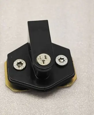 BMW 5 E39 Front door lock loop/hook striker 8176350