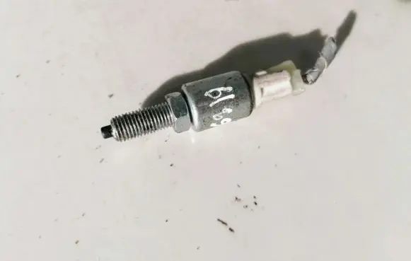 Honda FR-V Brake pedal sensor switch